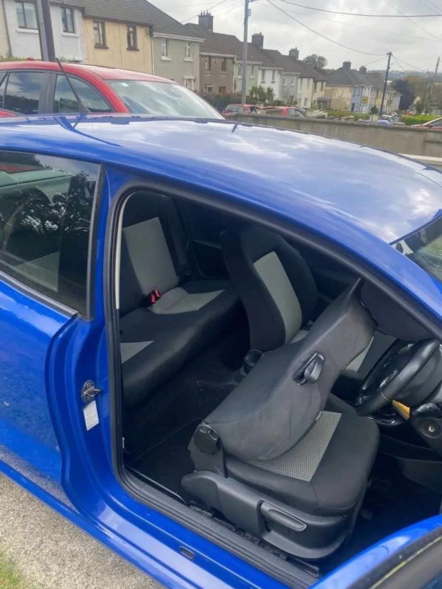 2013 Volkswagen Polo - Image 6