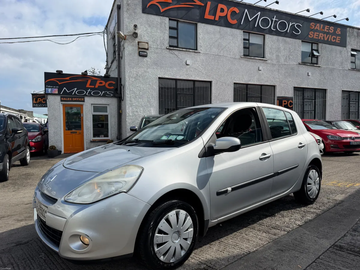 Renault Clio 2010 Diesel - Image 1