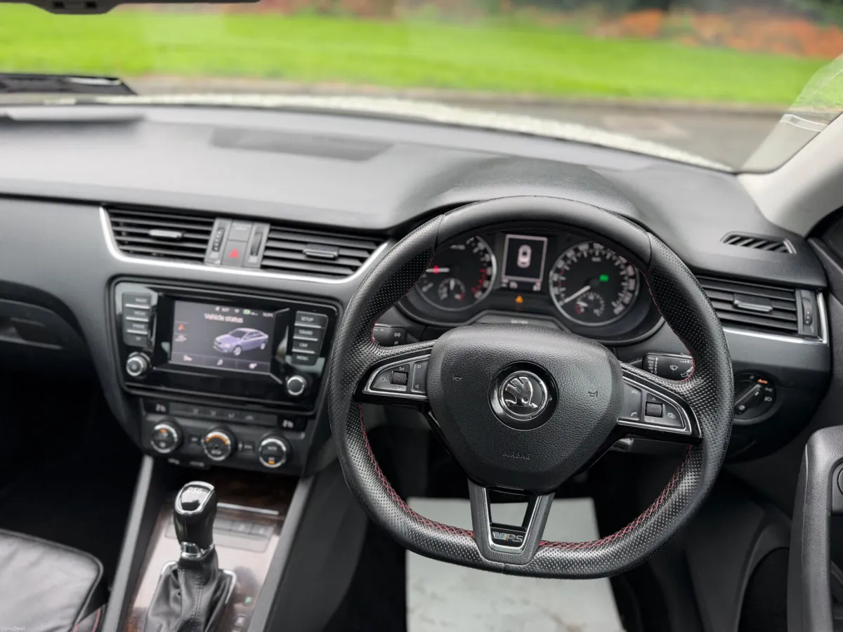 Skoda Octavia / Low mileage/ Auto - Image 5