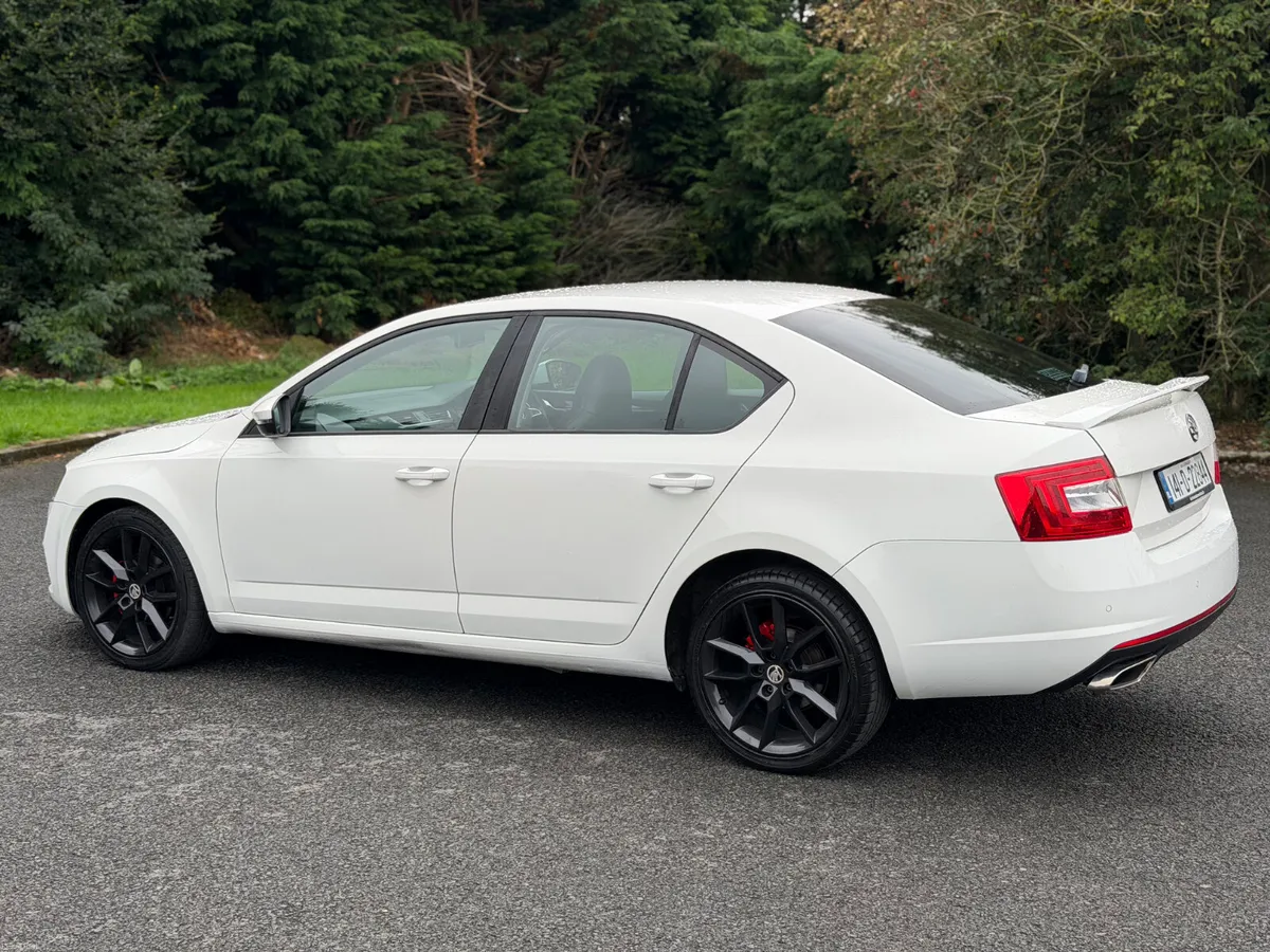 Skoda Octavia / Low mileage/ Auto - Image 3
