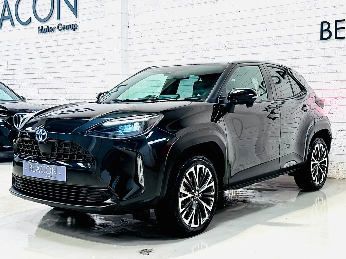 2024*9,000 MILES*HYBRID SPORT TOYOTA YAIRS CROSS Z - Image 3