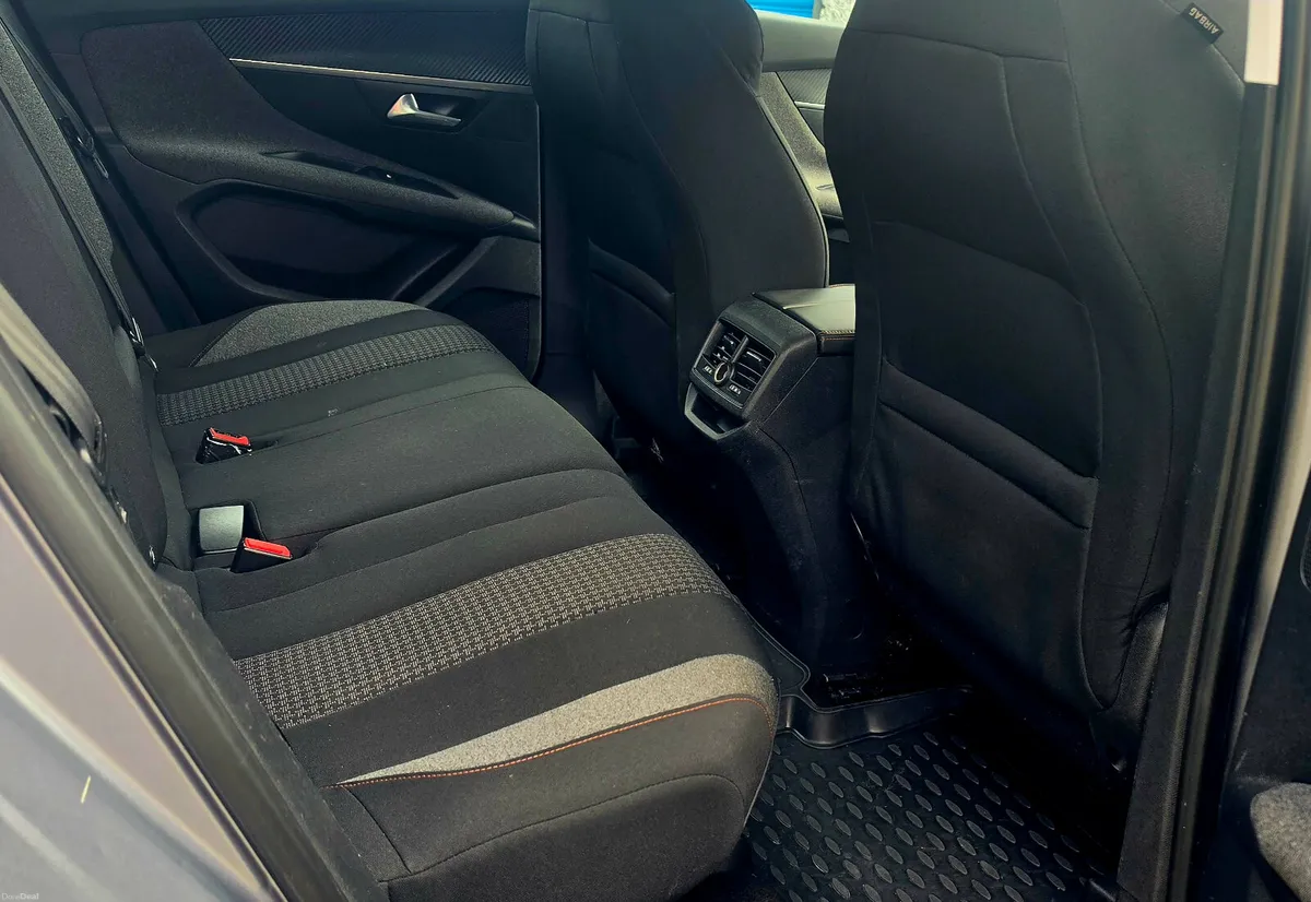 Peugeot 3008 ACTIVE 1.6HDI NCT TAX - Image 6