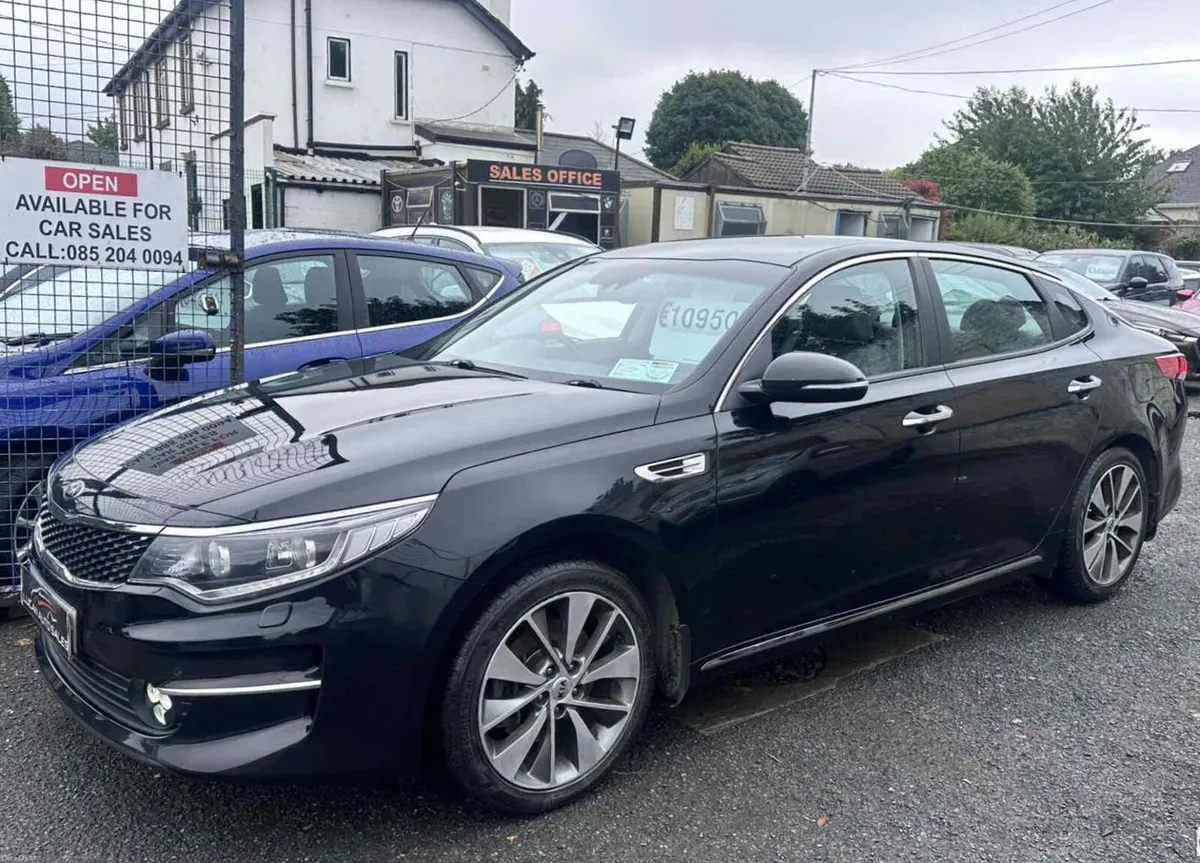 2019 Kia Optima PLATINUM - Image 2