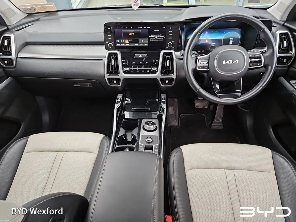 Kia Sorento 2.2 K3 4X2 Diesel 7 seats - Image 6