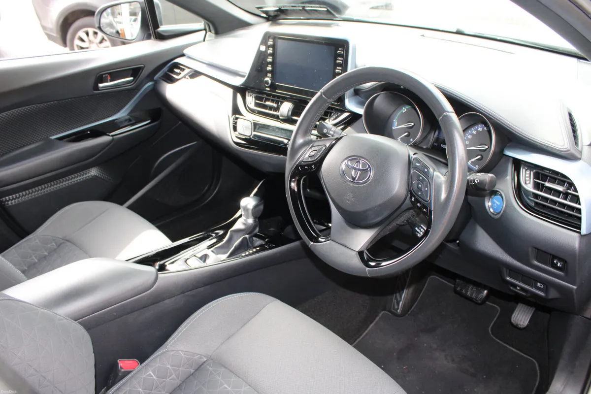 CH-R - 1.8 HYBRID SPORT - IRISH NEW - FULL HISTORY - Image 6