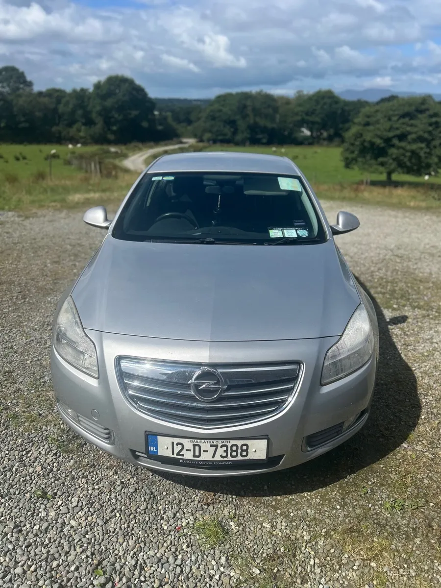 Opel Insignia 2012 1.4L petrol - Image 2