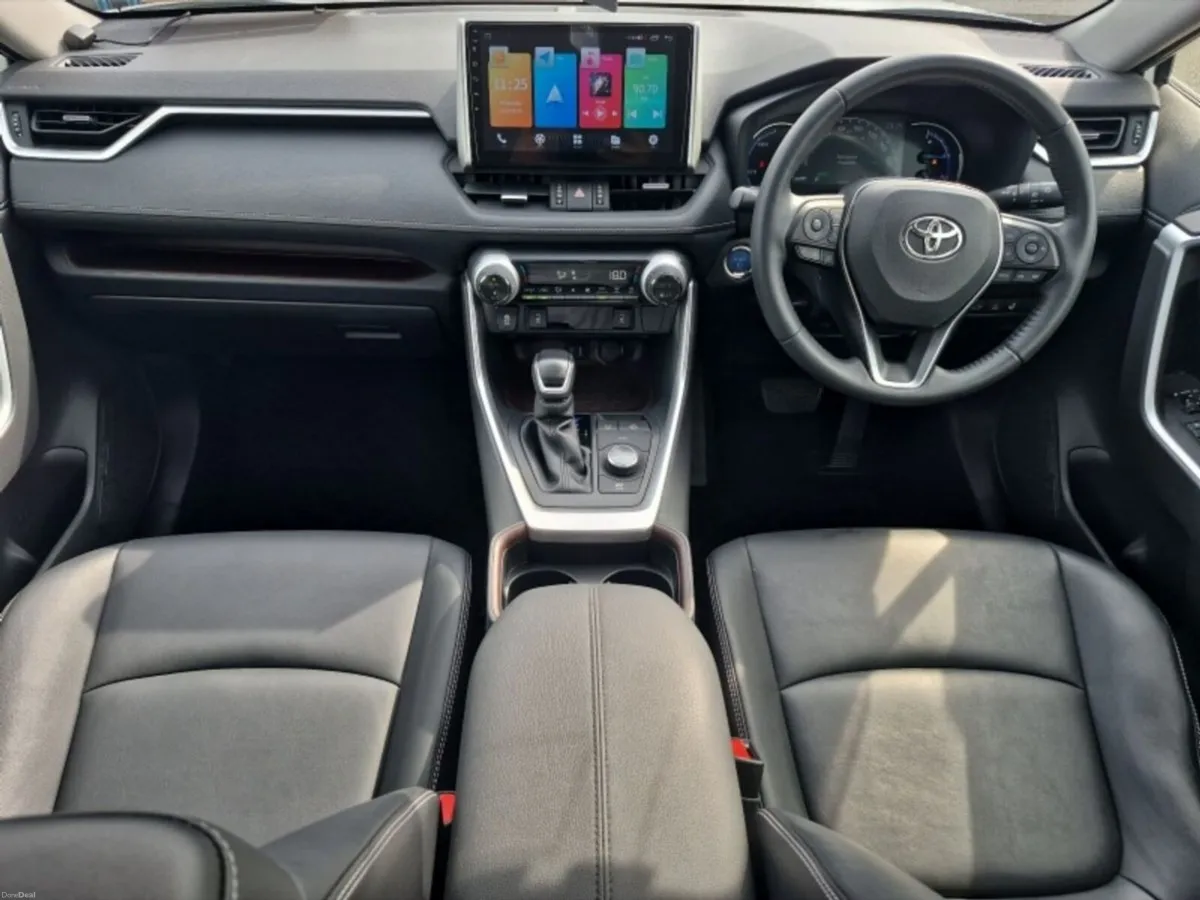 Toyota RAV4 ** G HYBRID ** HUGE SPEC ** STUNNING C - Image 2