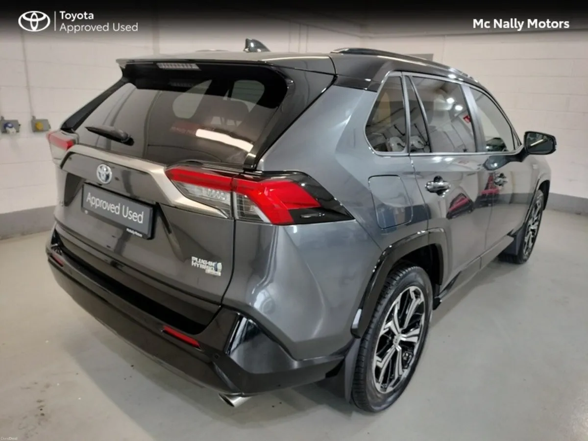 Toyota RAV4 232 PLUG-IN HYBRID SPORT AWD LOW KMS - Image 2