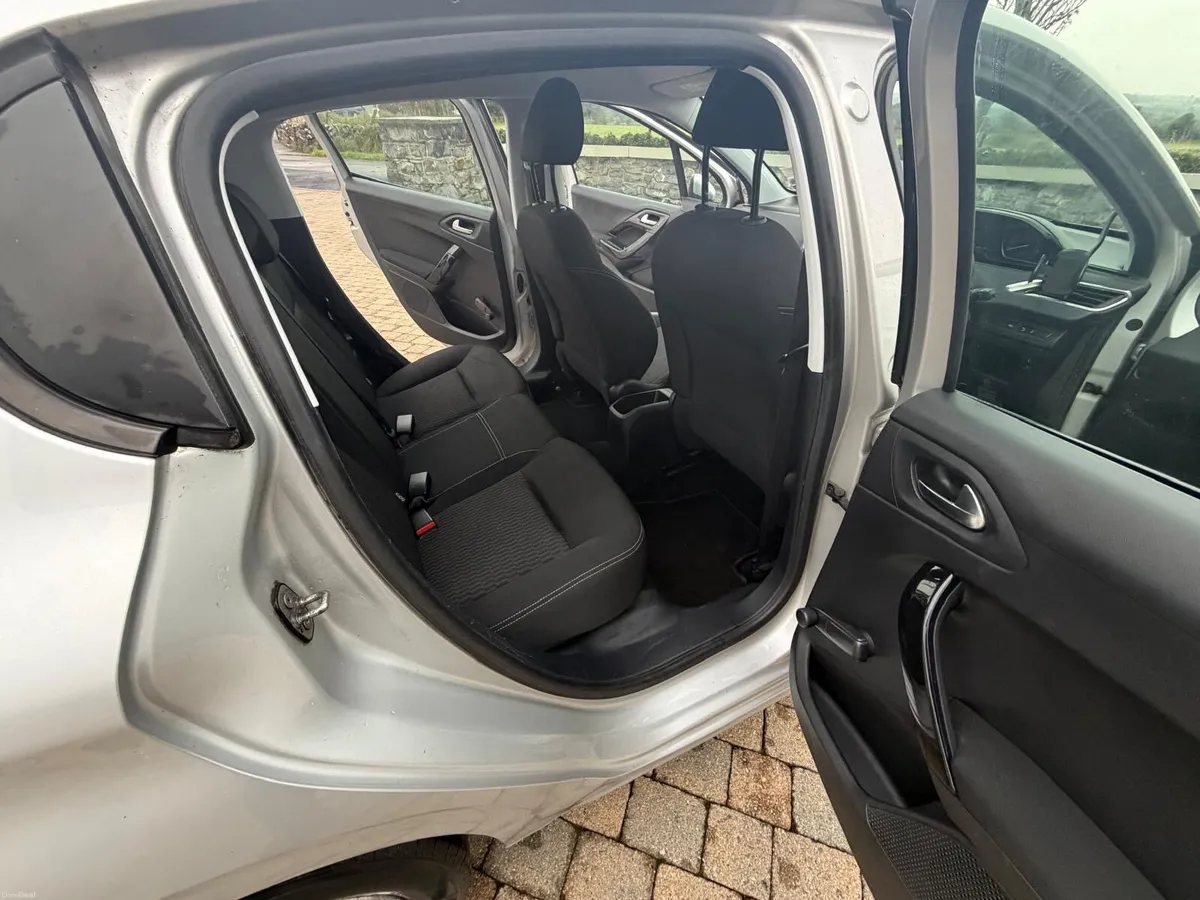 BARGAIN Peugeot 208 - Image 6