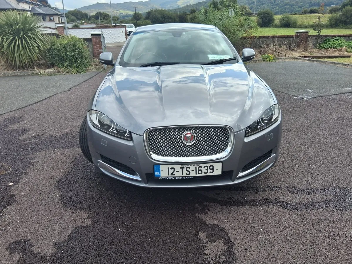 Jaguar XF 2012  2.2 Diesel low milage  with FSH. - Image 2
