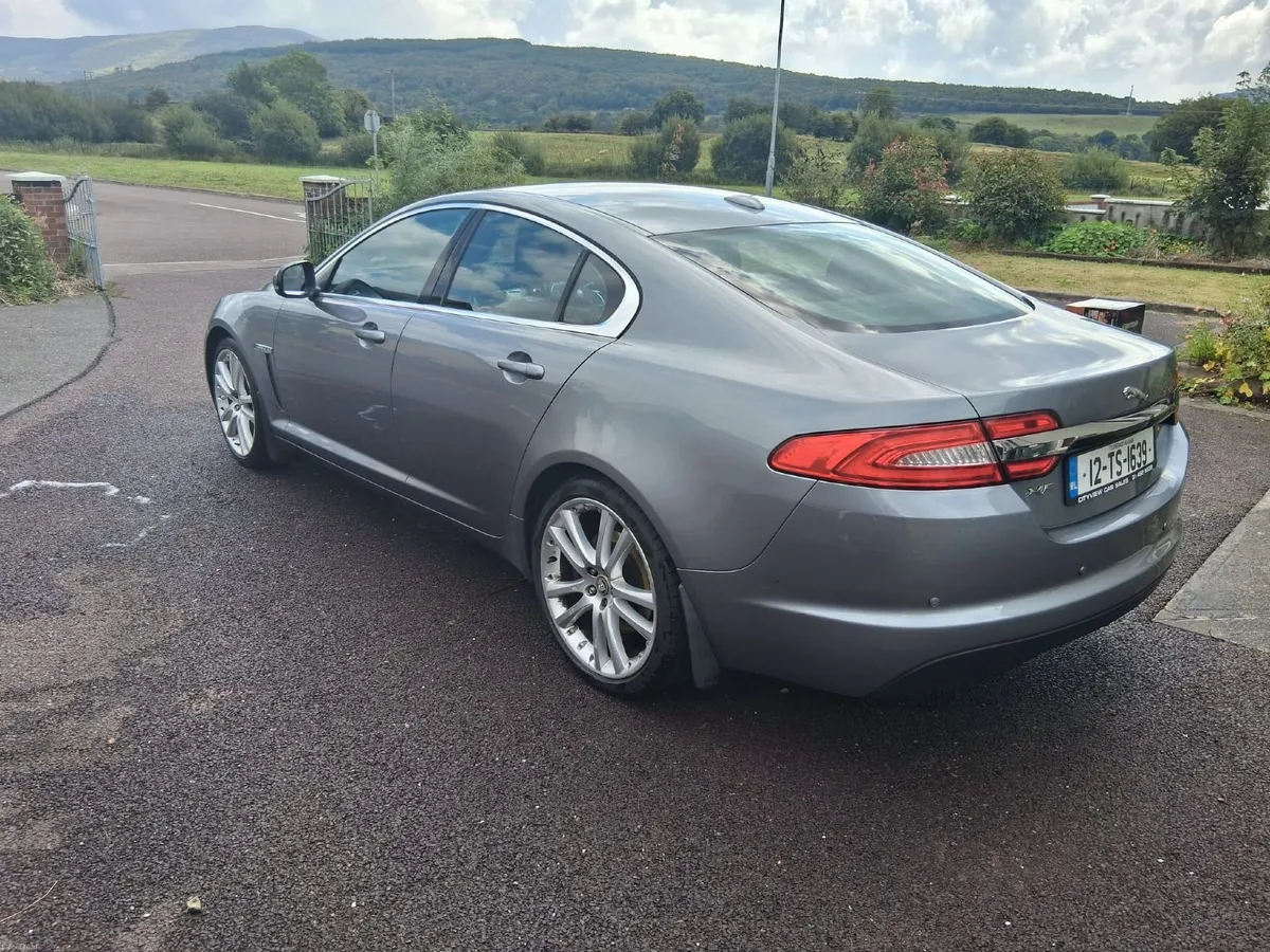 Jaguar XF 2012  2.2 Diesel low milage  with FSH. - Image 4