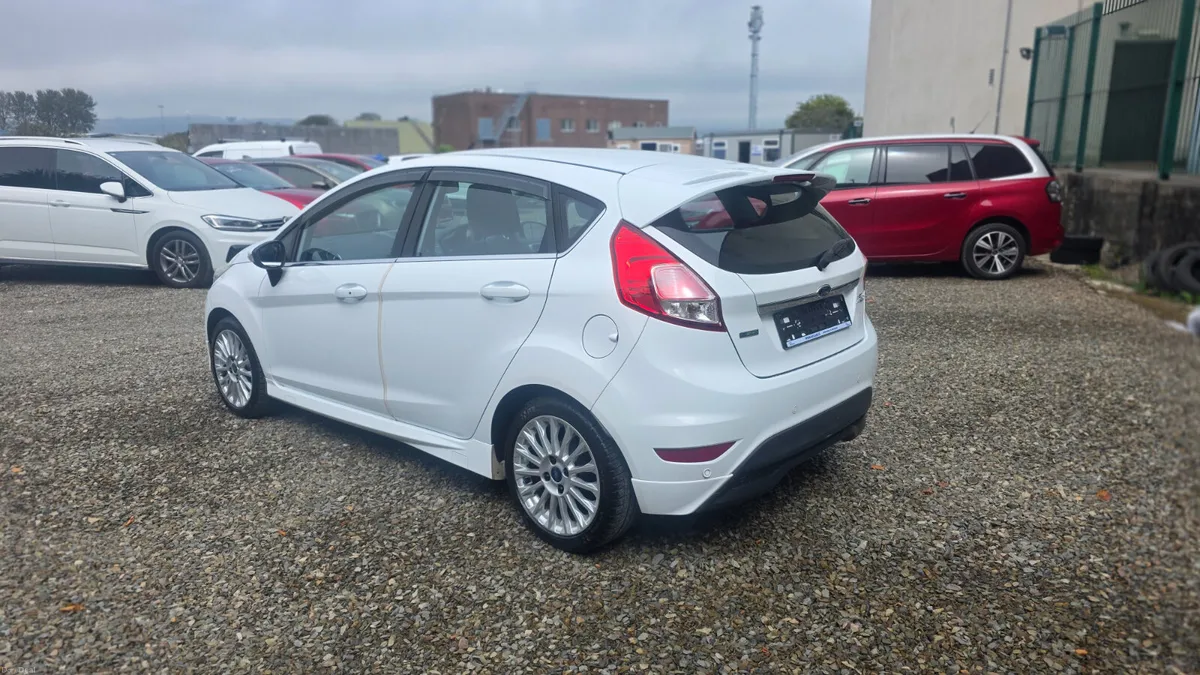 2016 Ford Fiesta - Image 6