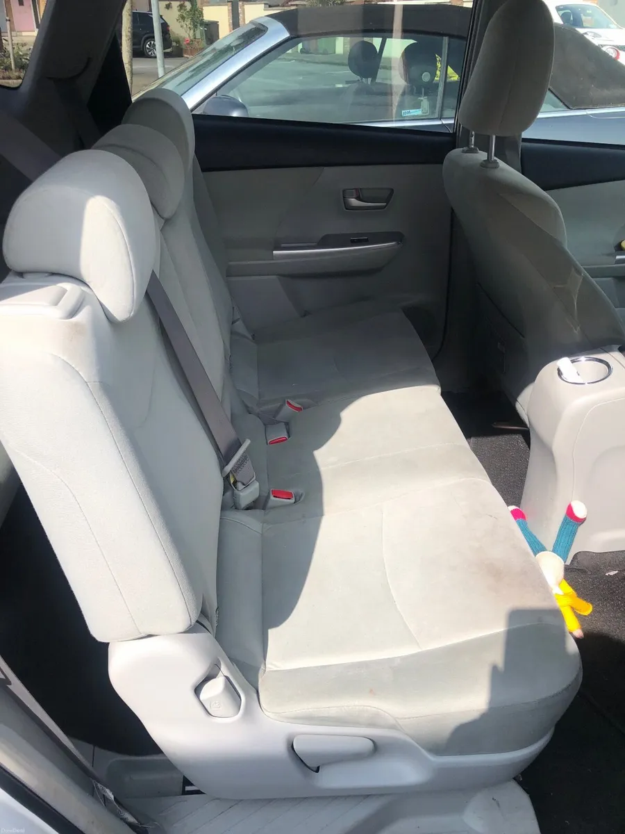 Toyota Prius 2013 - Image 5