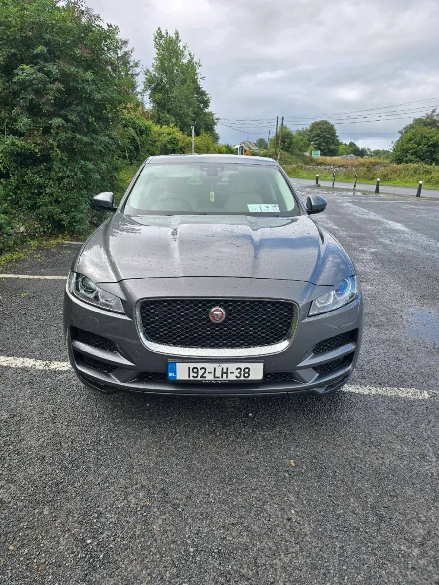 JAGUAR F PACE - Image 2