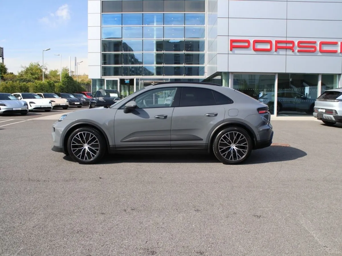 Porsche Macan Electric - Image 3