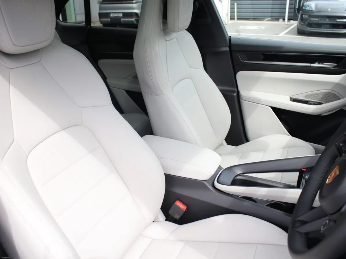 Porsche Macan Electric - Image 5