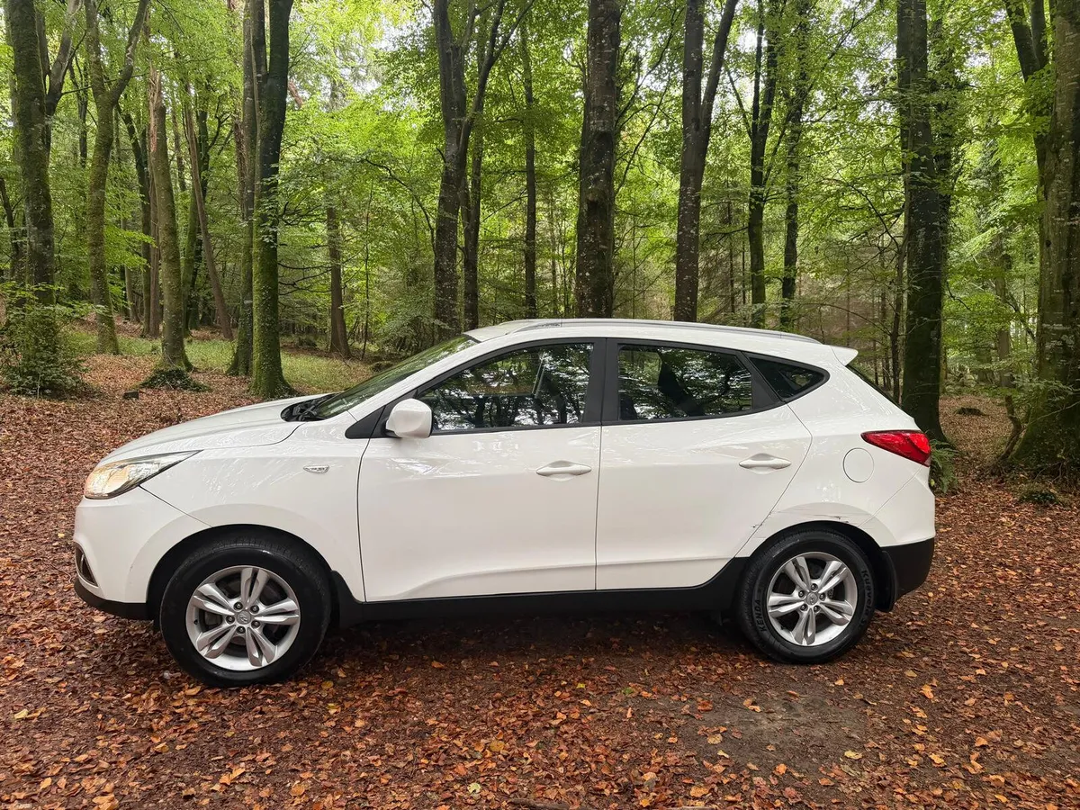 131 HYUNDAI iX 35, 1.7 CRDI EXECUTIVE 6 SPEED - Image 4