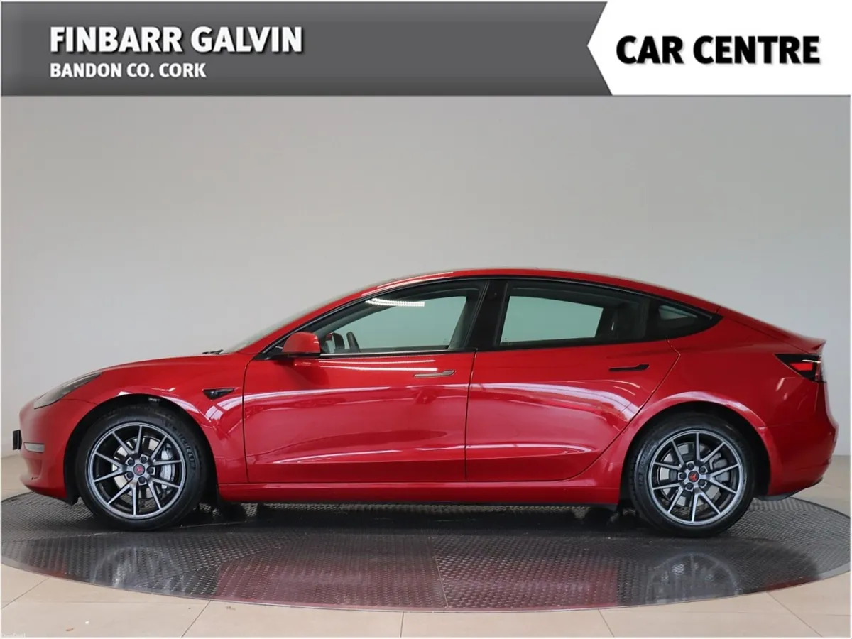Tesla Model 3 Long Range (AWD) - Image 3