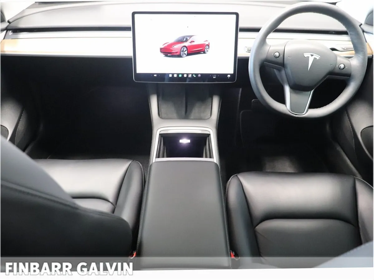 Tesla Model 3 Long Range (AWD) - Image 4