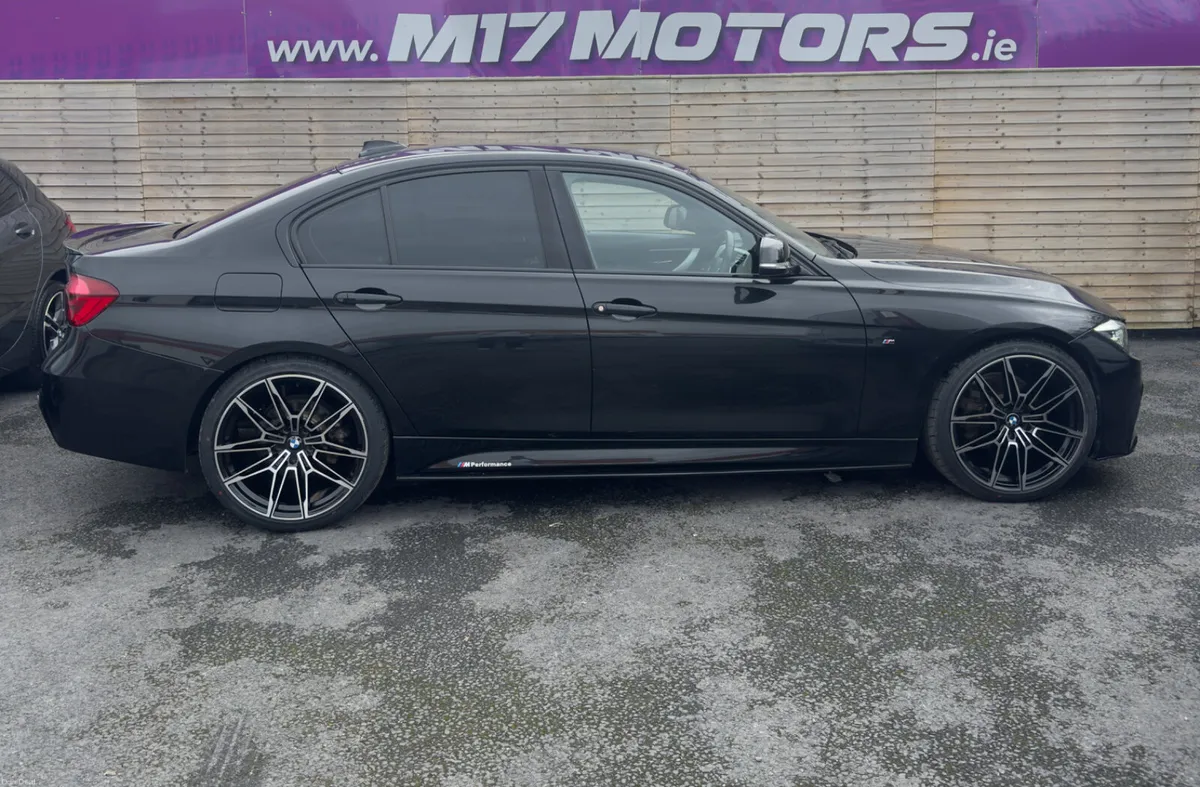 2017 BMW 320d, Shadow Edition, Bodykit - Image 3