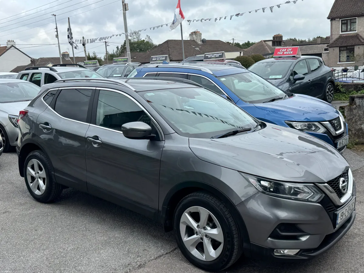Nissan Qashqai Petrol, High spec - Image 5