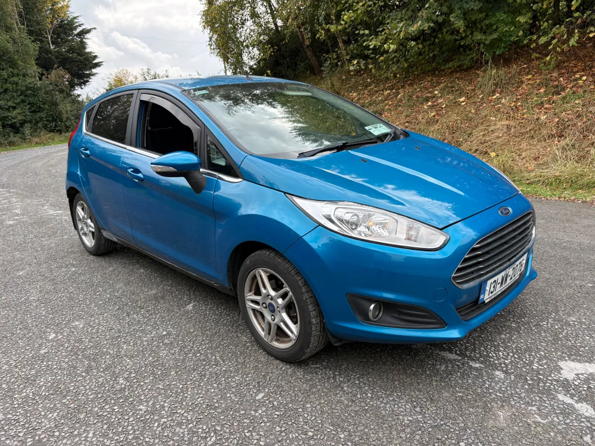 Ford Fiesta 2013 1.2 Manual!!! Ideal 1st car - Image 1