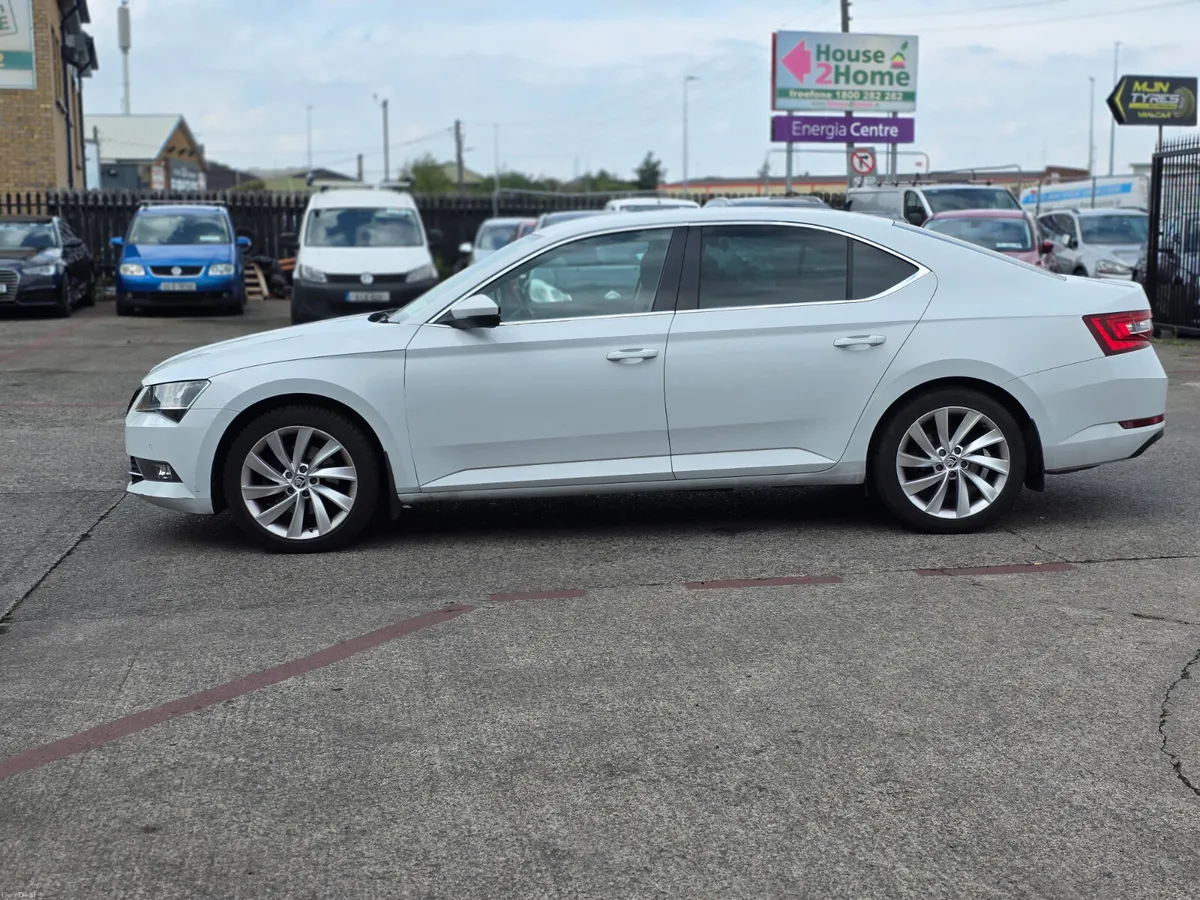 Skoda Superb 1.4 TSI Automatic - Image 4