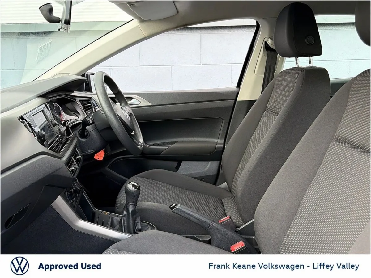 Volkswagen Polo TRENDLINE 1.0 TSI 65HP *DEEP BLACK - Image 4