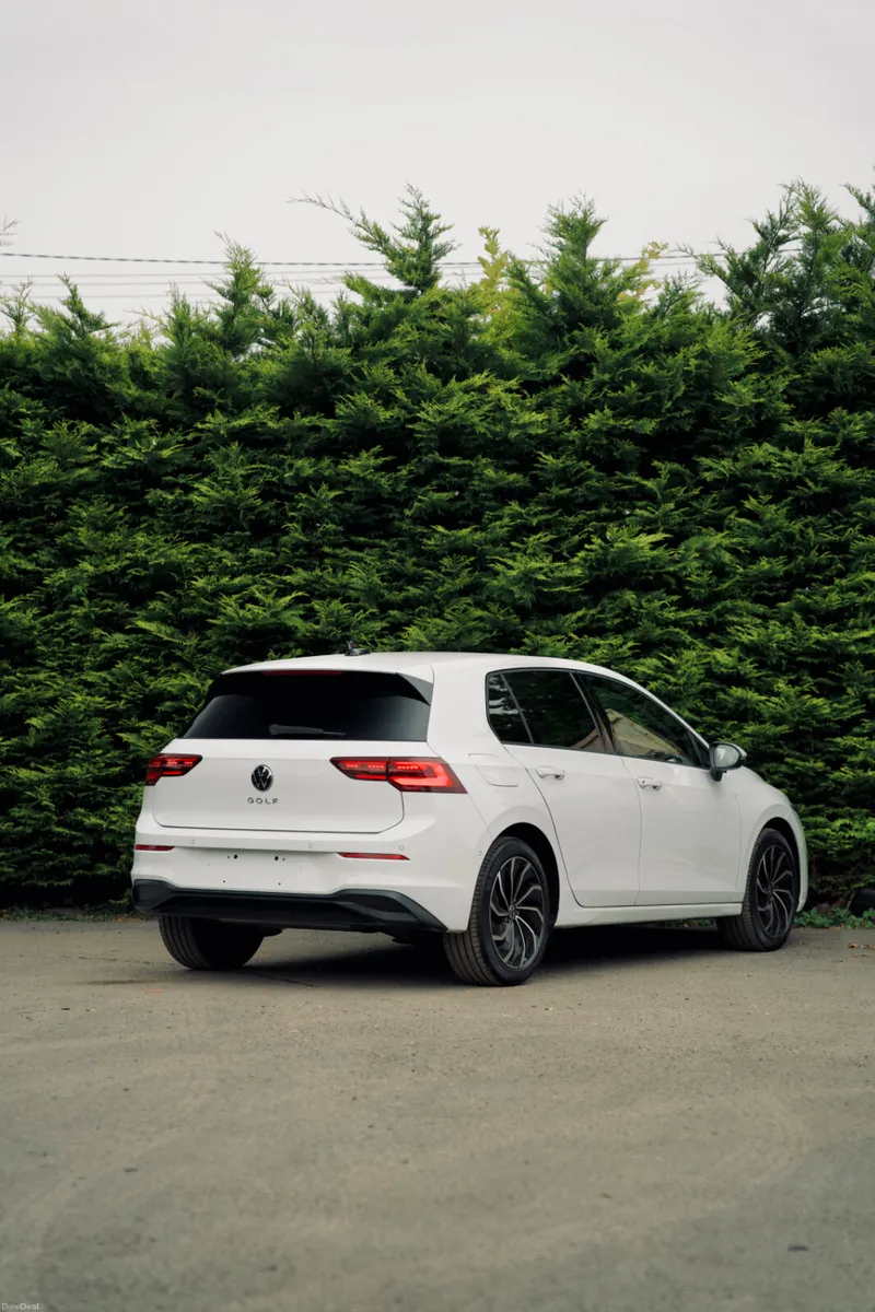 Volkswagen Golf Active Advance 2023|Premium Hatchb - Image 3