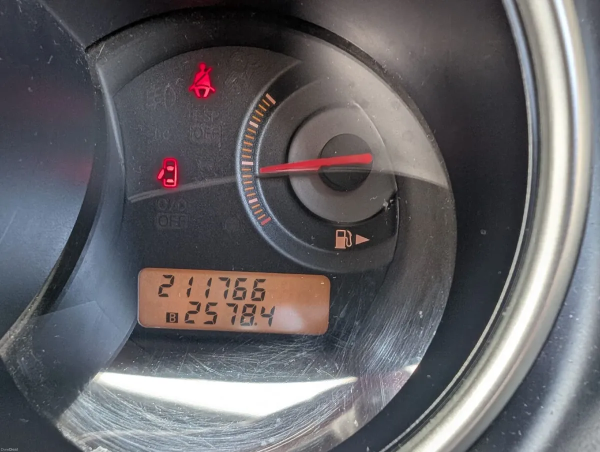 Nissan Tiida 2008 1.6  Low millage - Image 3