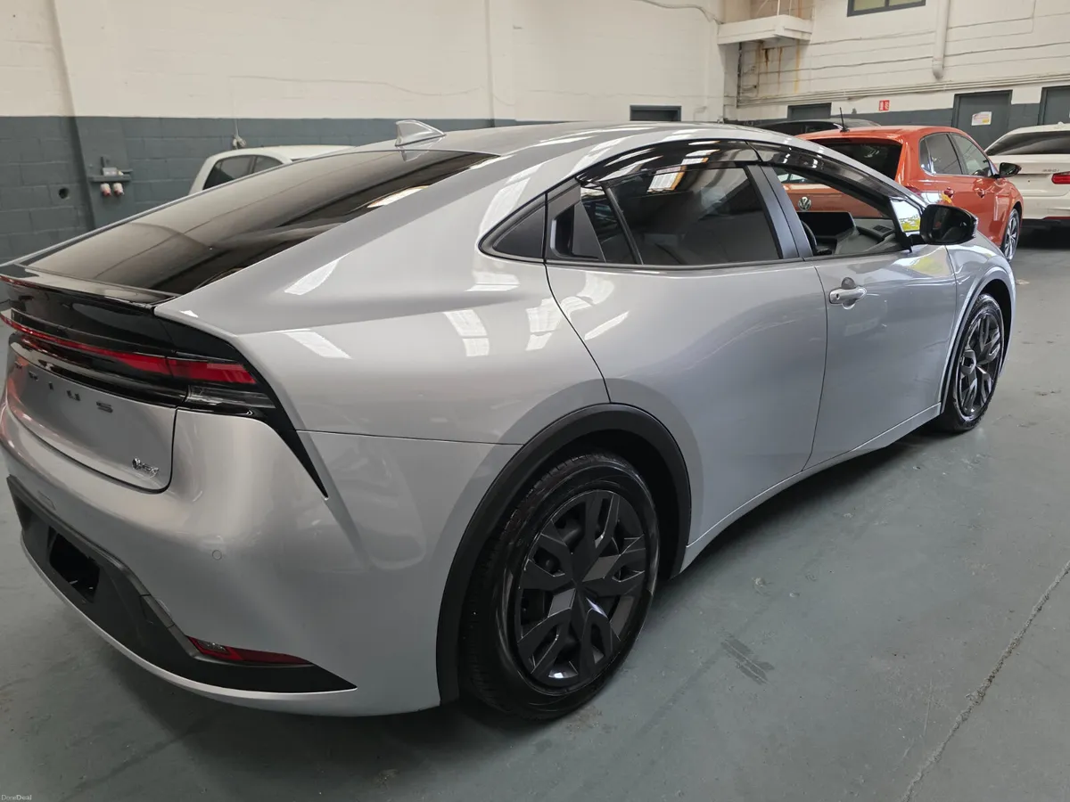 2023 Toyota Prius Hybrid New Model - Image 6