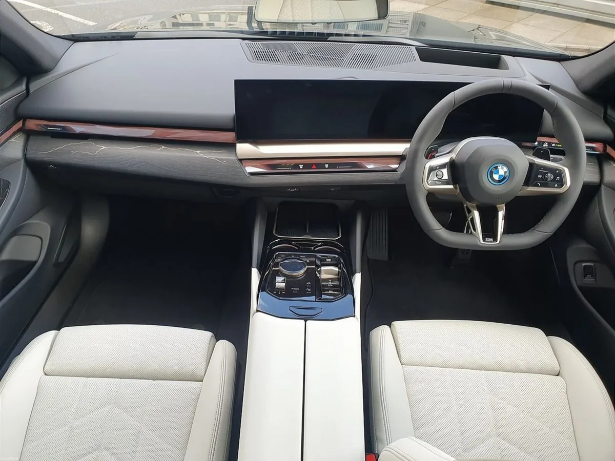 BMW 5-Series 530e M Sport Pro Saloon - Image 4
