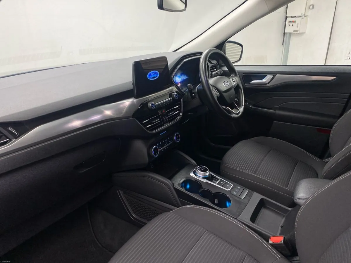 Ford Kuga 2.5 Duratec 225PS PHEV Titanium Auto - Image 2