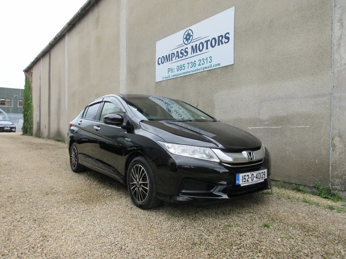 2015 Honda Grace 1.5 Hybrid - Image 1