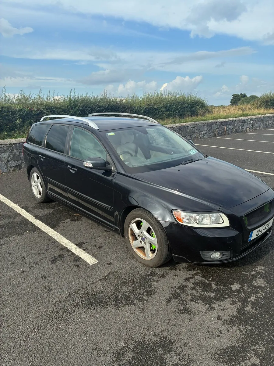 Volvo v50 - Image 2