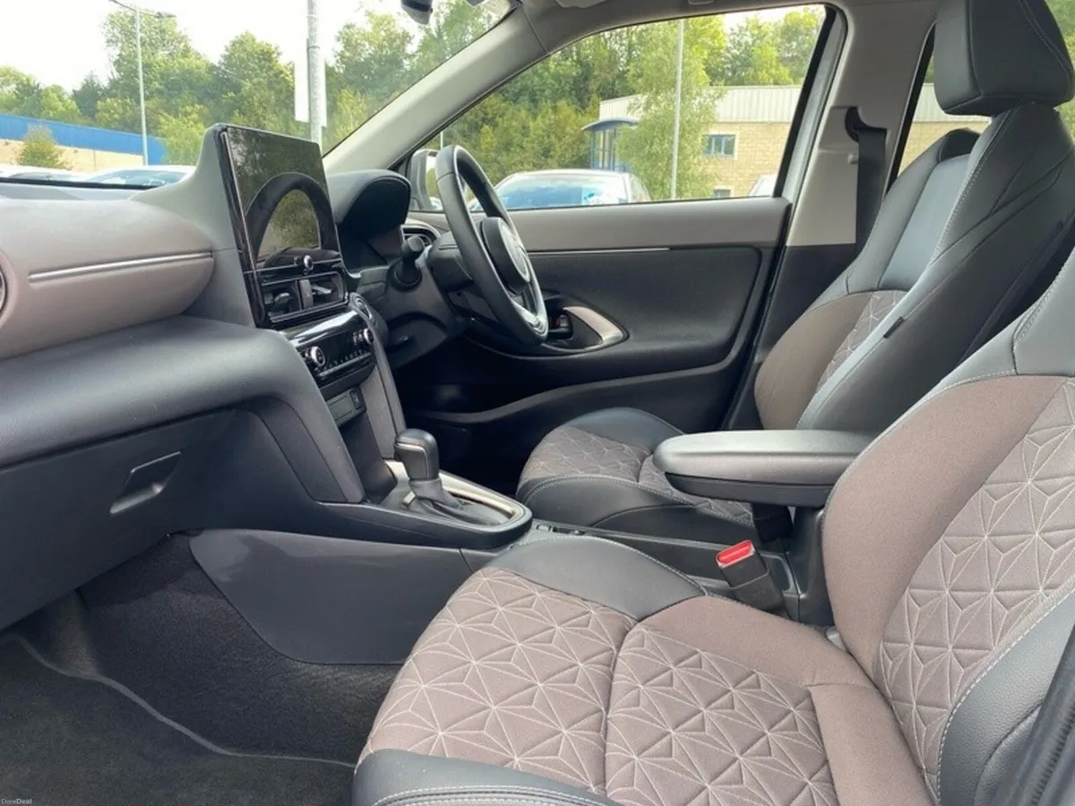 Toyota Yaris Cross SOL - Image 6