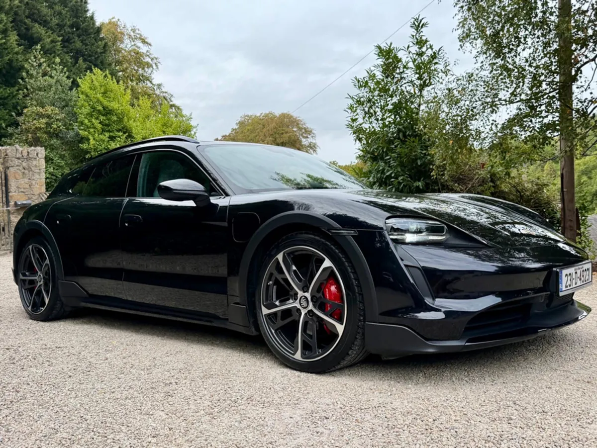 Porsche Taycan 4S CROSS TURISMO *562 bhp Performan - Image 2