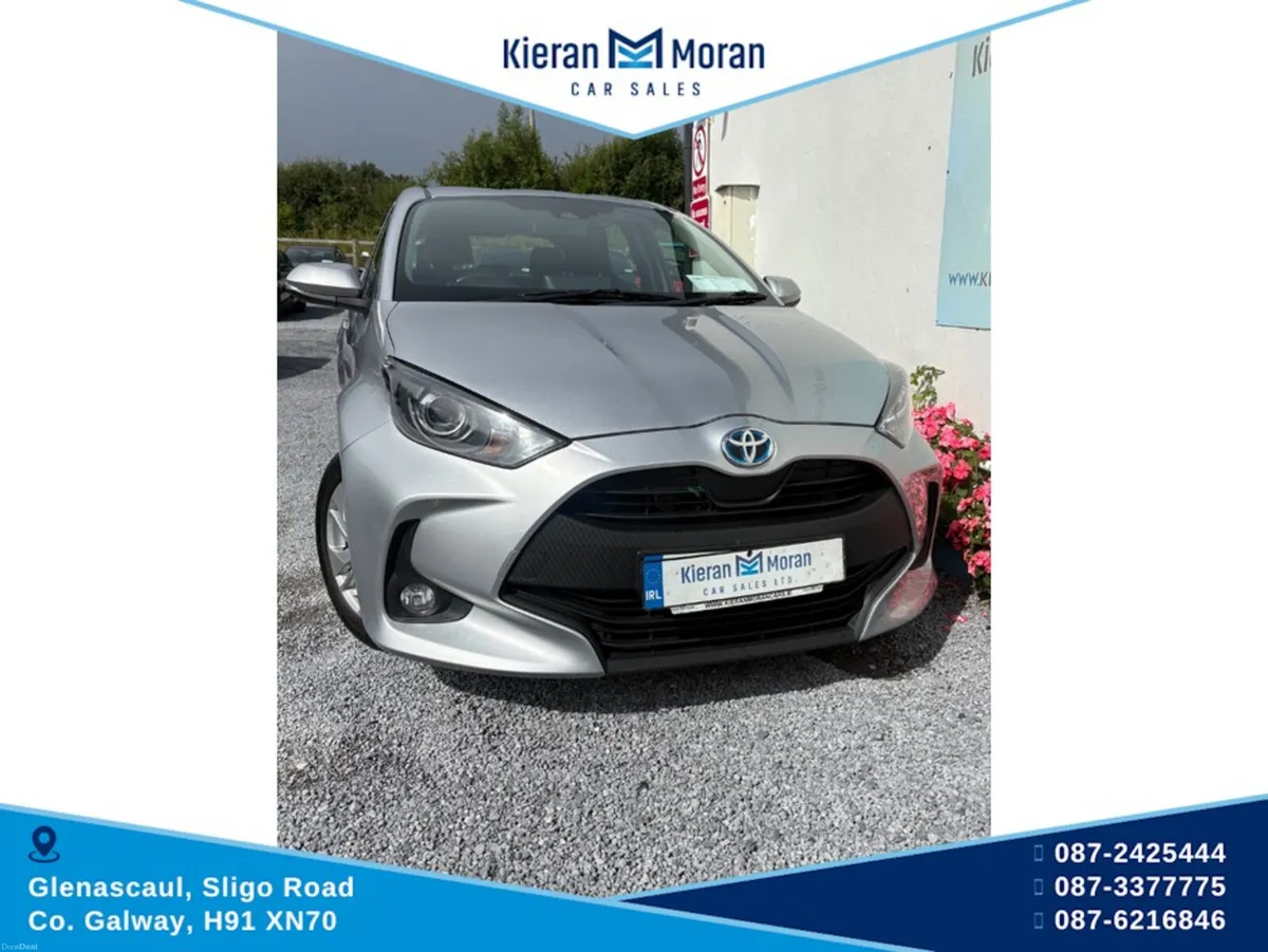 Toyota Yaris HYBRID LUNA AUTO 4DR - Image 4