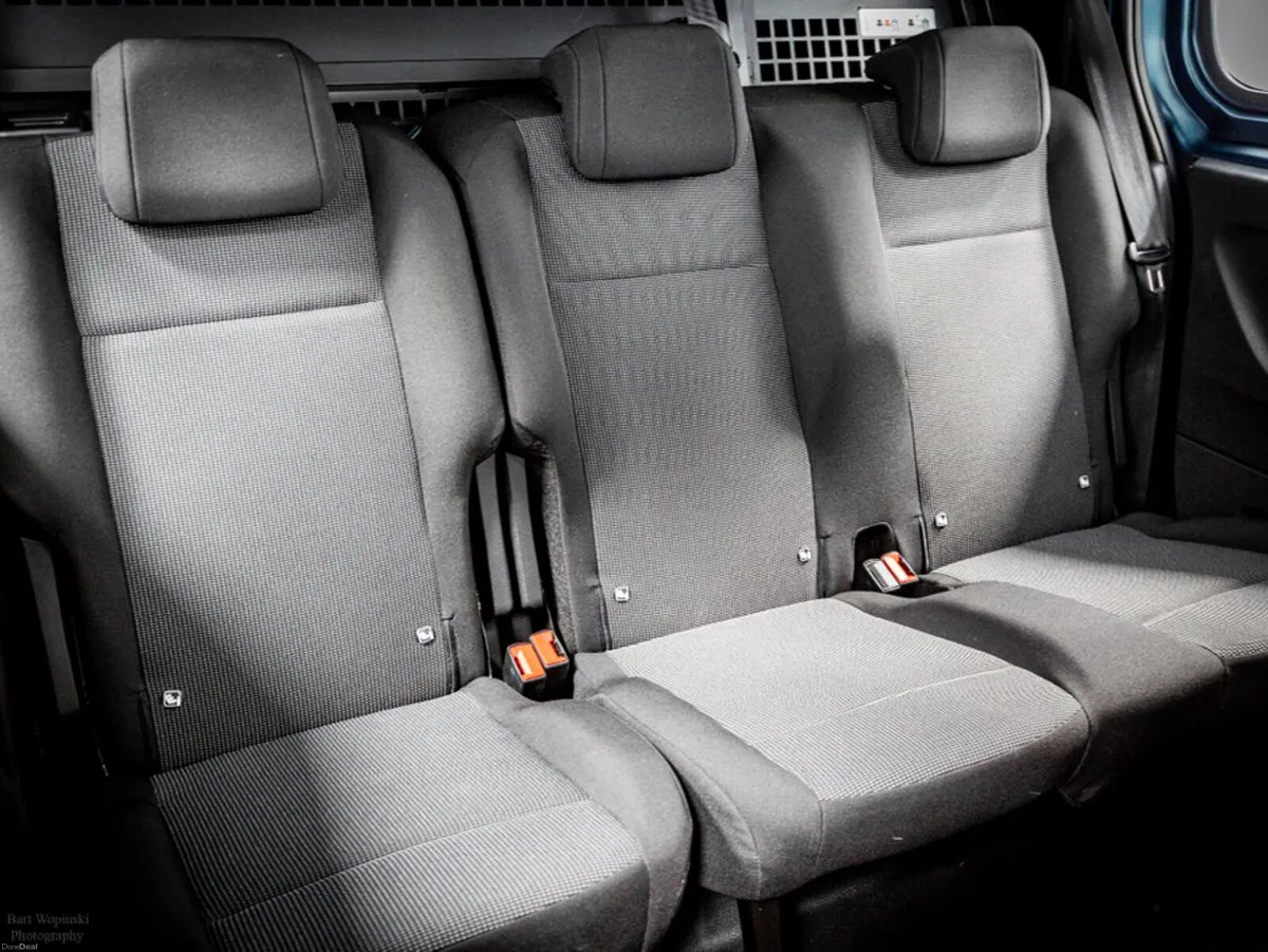 Peugeot Partner *€3, 000 off - Crew Cab* L2 1.5 Di - Image 4