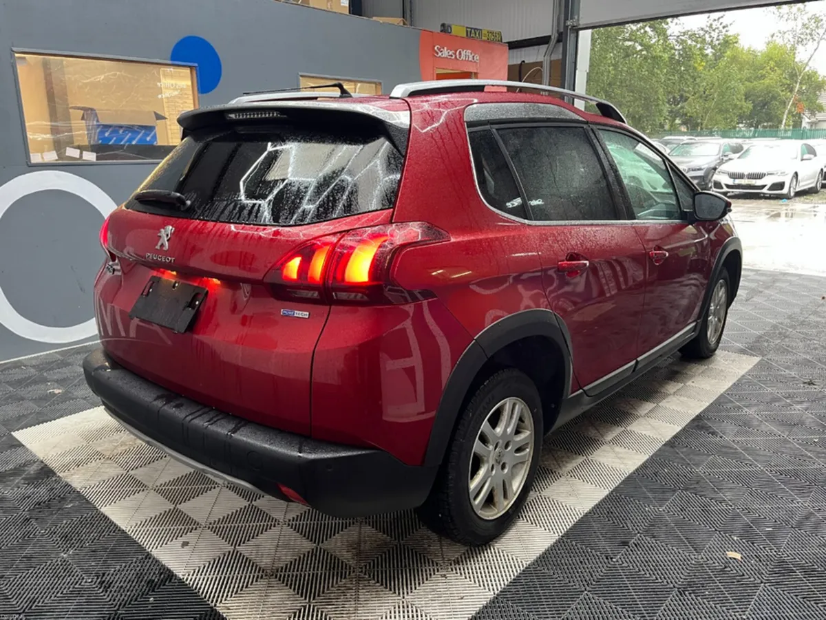 Peugeot 2008 2017 PEUGETO 2008 ALLURE 1.2 AUTOMATI - Image 3