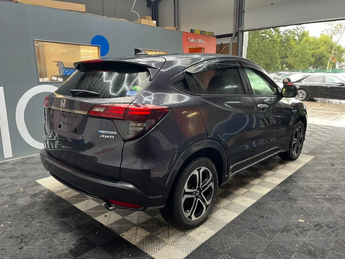 Honda Vezel 2020 HONDA VEZEL HYBRID Z SENSING 4WD - Image 3