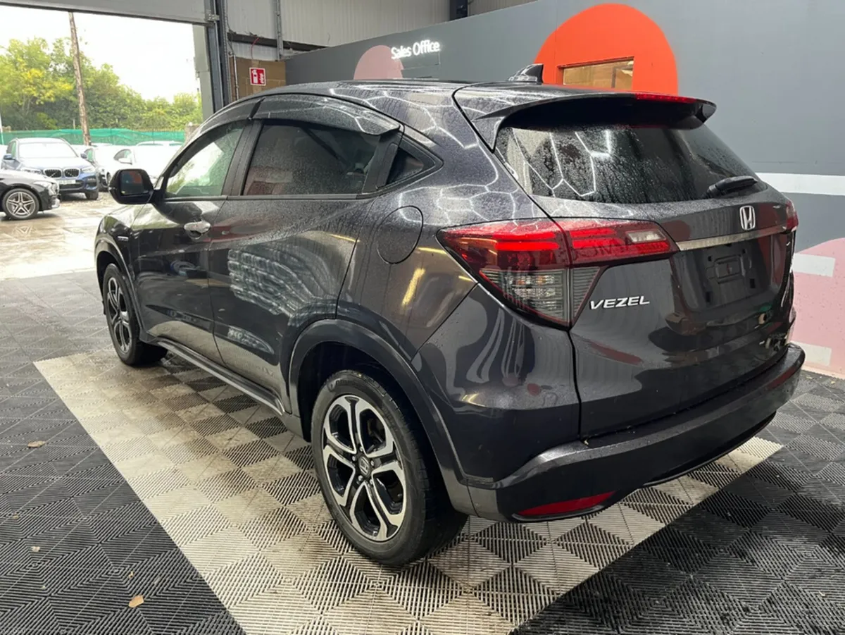 Honda Vezel 2020 HONDA VEZEL HYBRID Z SENSING 4WD - Image 5