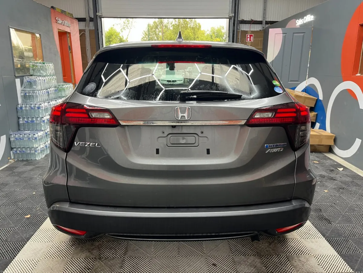 Honda Vezel 2019 HONDA VEZEL HYBRID SENSING 4WD 1. - Image 4