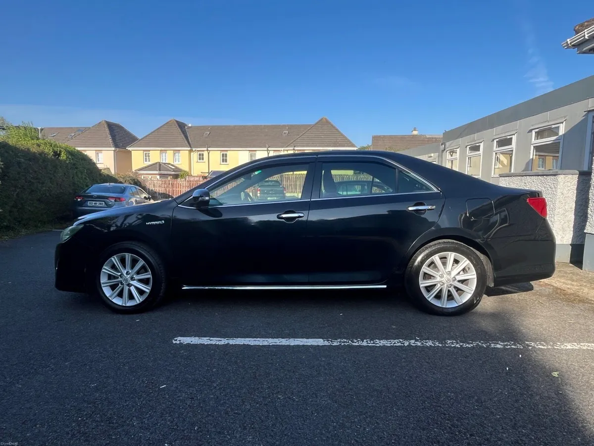 Toyota Camry - Image 3