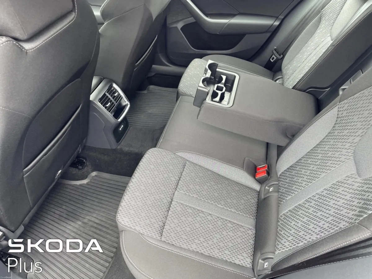 Skoda Octavia STYLE 2.0 TDI 115HP 5DR - Image 6