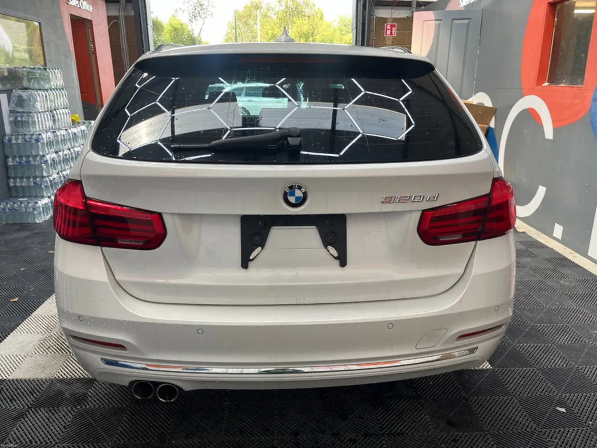 BMW 3-Series 2019 BMW 320D WG 320D TOURING LUXURY - Image 4