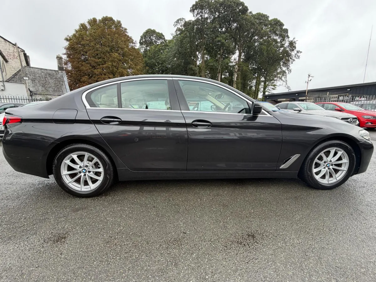 BMW 5-Series BMW 520 D 2.0d  AUTO - Image 4