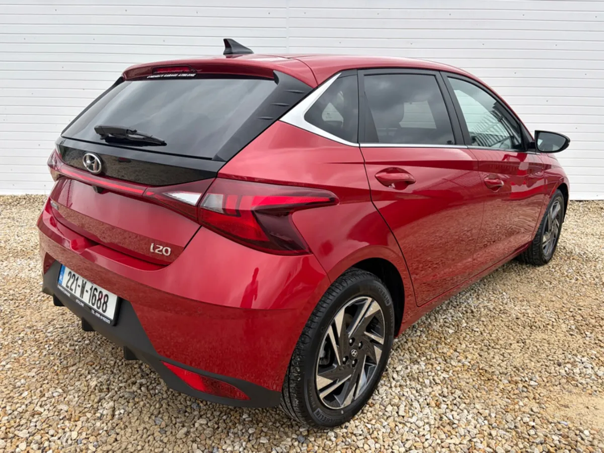 Hyundai i20 DELUXE PLUS 5DR AUTO AUTOMATIC - Image 2