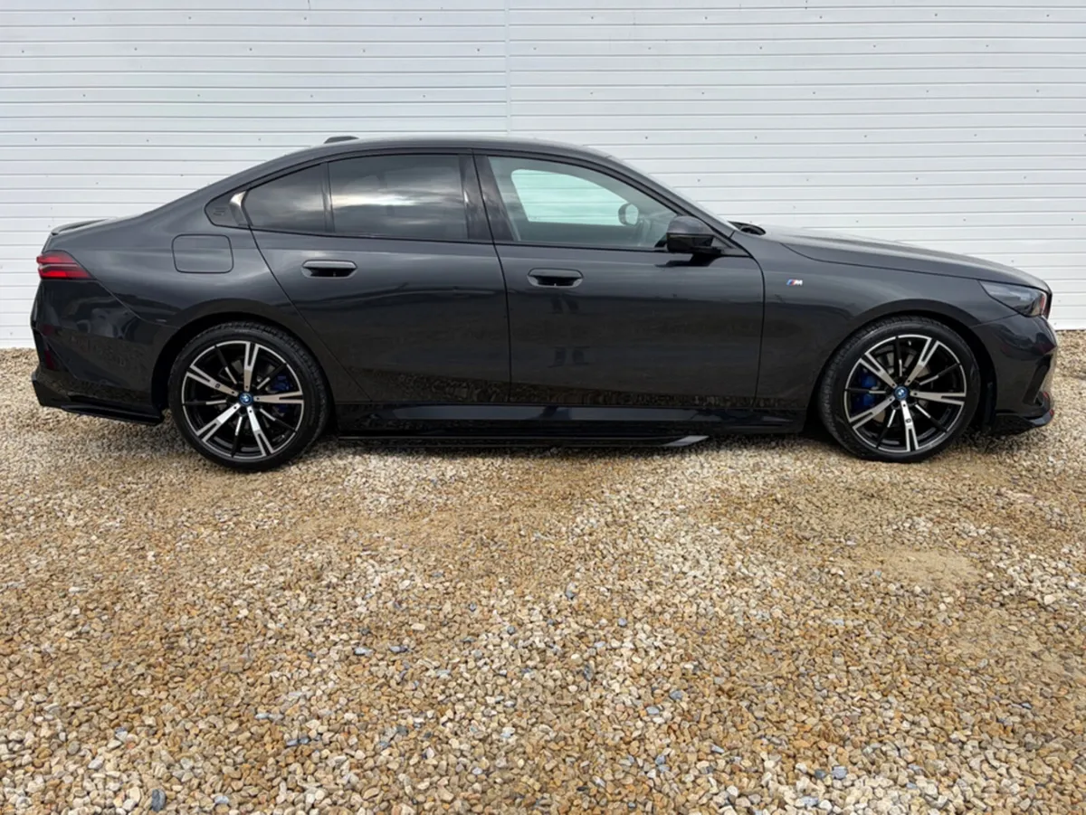 BMW 5-Series 530E 5SMG 4DR AUTO HYBRID - Image 4