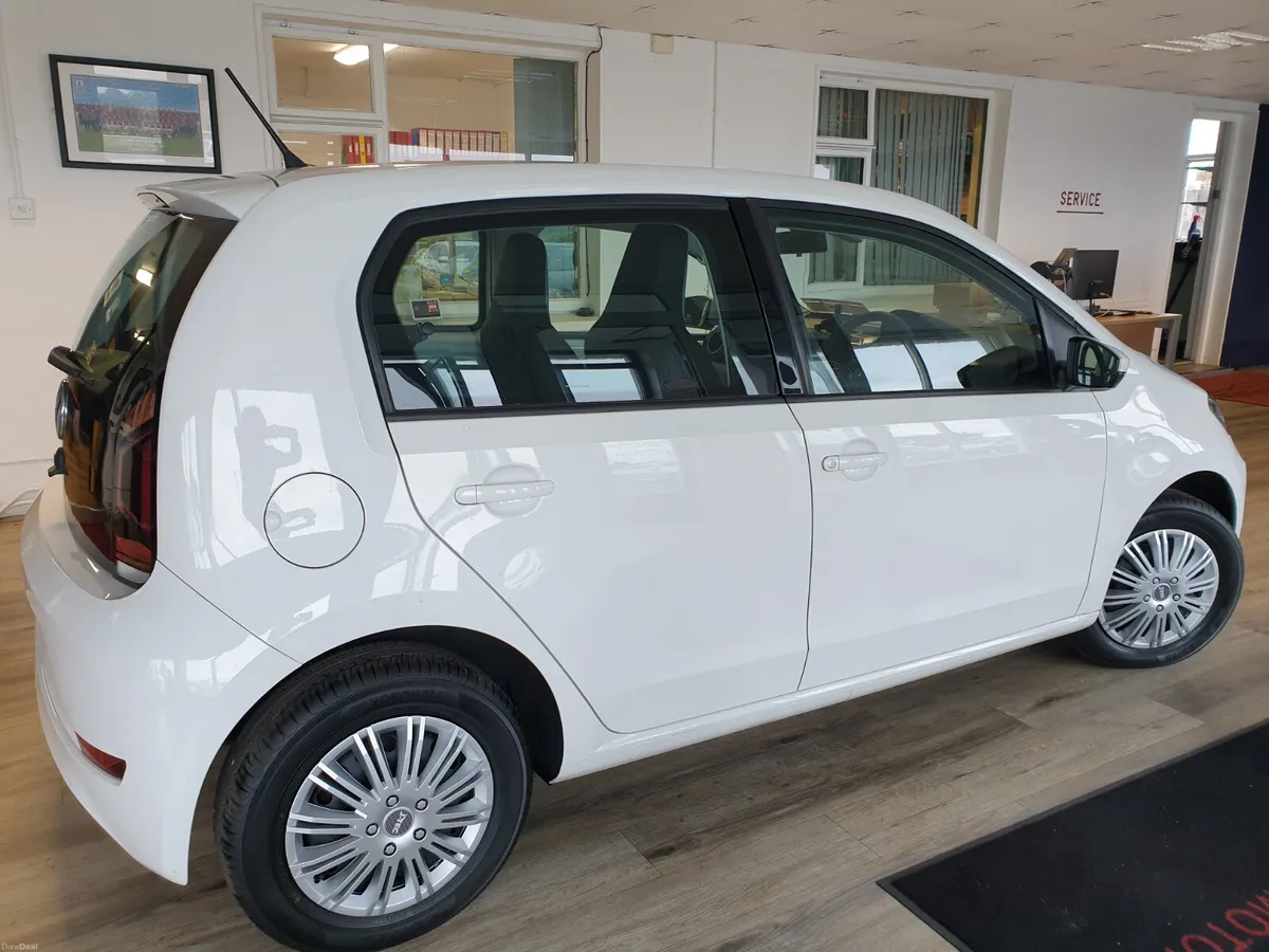 VOLKSWAGEN UP 1.0 AUTO 5DR - Image 6